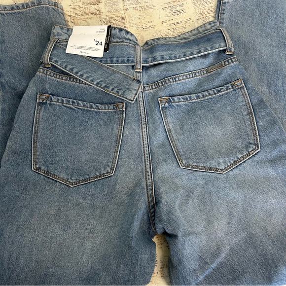 Kan Can Mom Jean new with tags, high waist,relaxed thing ,tapered leg size 1/24 - Picture 5 of 9